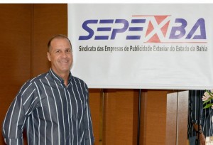 Ivan Lopes, presidente do SEPEX na aberturada palestra.